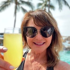 Meet your Posher, Jacqueline